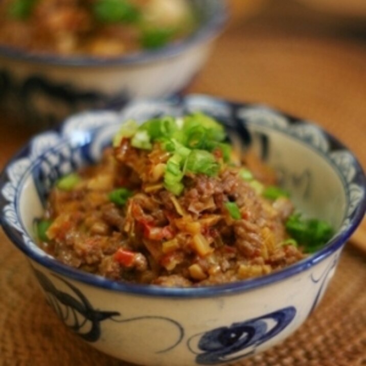 海外で中華！汁なしの坦々麺